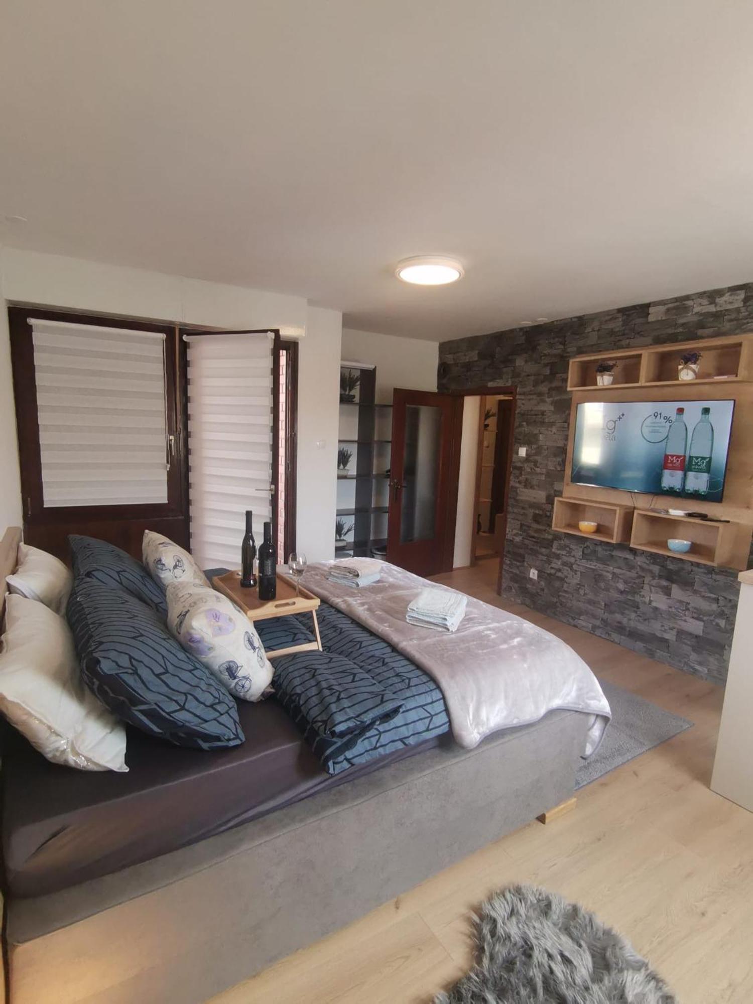 Apartman Anamaria Gospić Exteriér fotografie